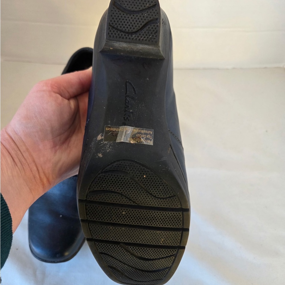 Clarks Bendables Women  Thoughtful Q Block Heel Navy Leather Slip Ons Size 8.5M - Picture 5 of 8
